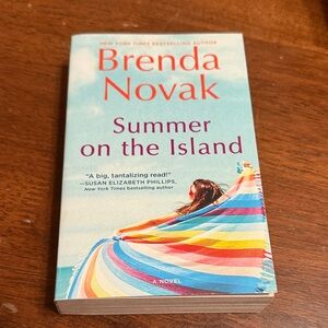 Summer on the Island by Brenda Novak